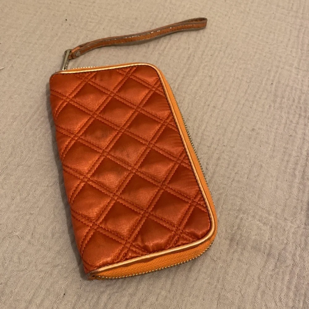 Marc By Marc Jacobs Metallic Orange Leather Wallet s
